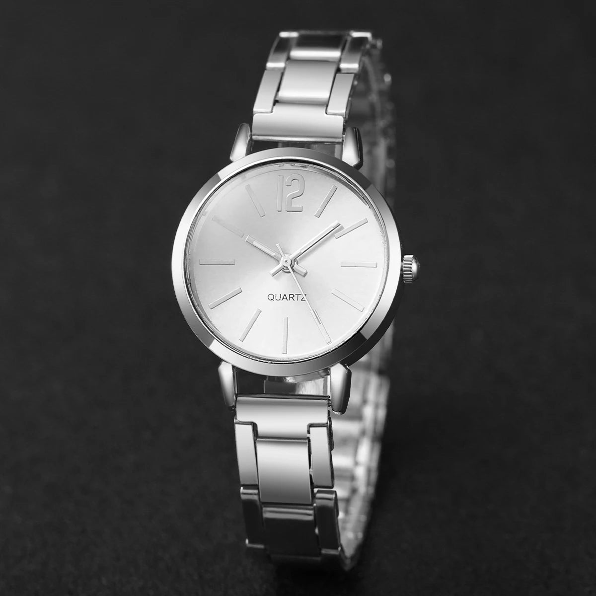 Montres Quartz ( bracelet offert)