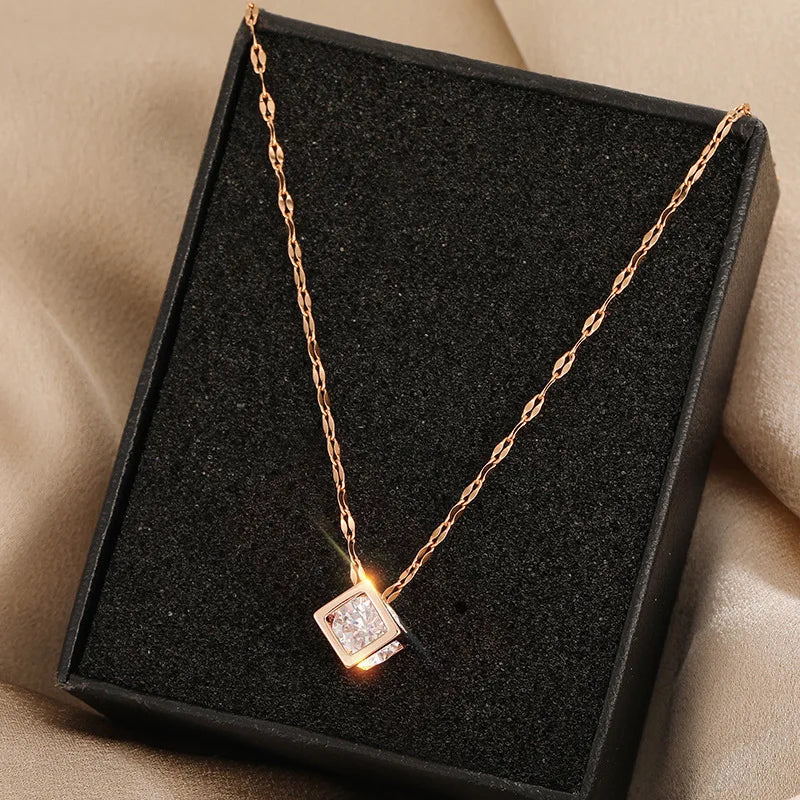 Collier Zircon en Cube